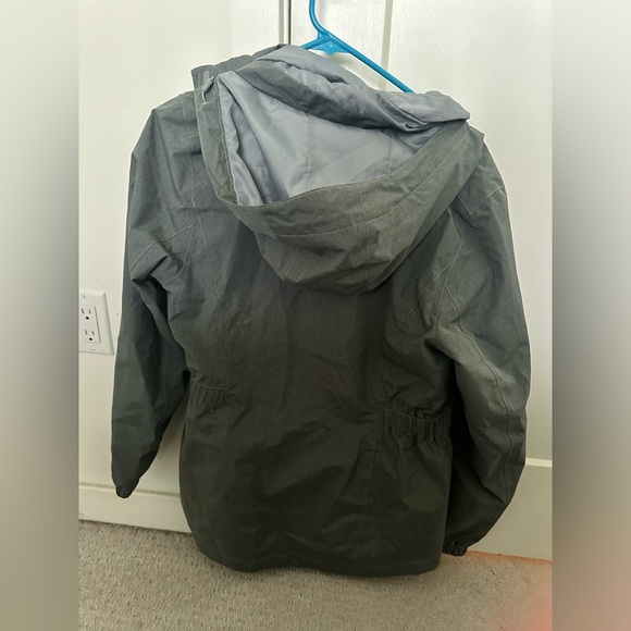 North face gray women’s rain jacket - Picture 5 of 7
